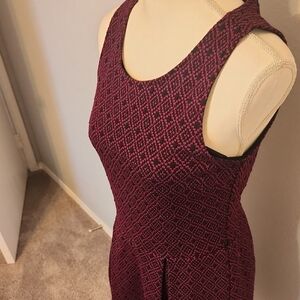 41 Hawthorn Black And Plum A-line Scoop Neck Dress